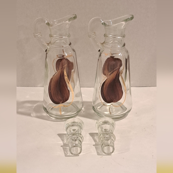 Anchor hocking cruet set.  Brown leaves with a gold border. - Picture 4 of 10